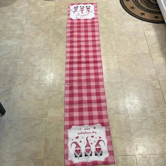 Table Runner, Valentines Gnome, NWT - Picture 1 of 2